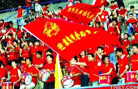 千万球迷交出城市素养答卷:不分主客热情喝彩、无痕观赛人走场净(图1)